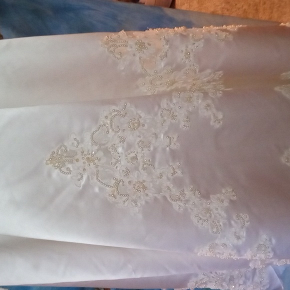 Beautiful white satin beaded sequined net arm sweetheart neckline wedding gown - Picture 4 of 10